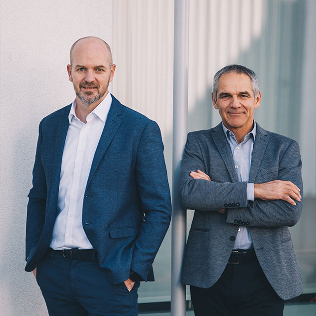 Gruppenbild von Uwe Herrmannsdörfer (rechts) und Michael Hohlweg (links)